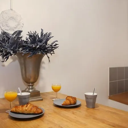 301 - Confort Au Coeur De 5 *