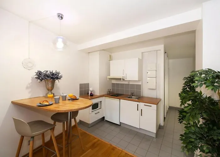 301 - Confort Au Coeur De 5 Apartamento *